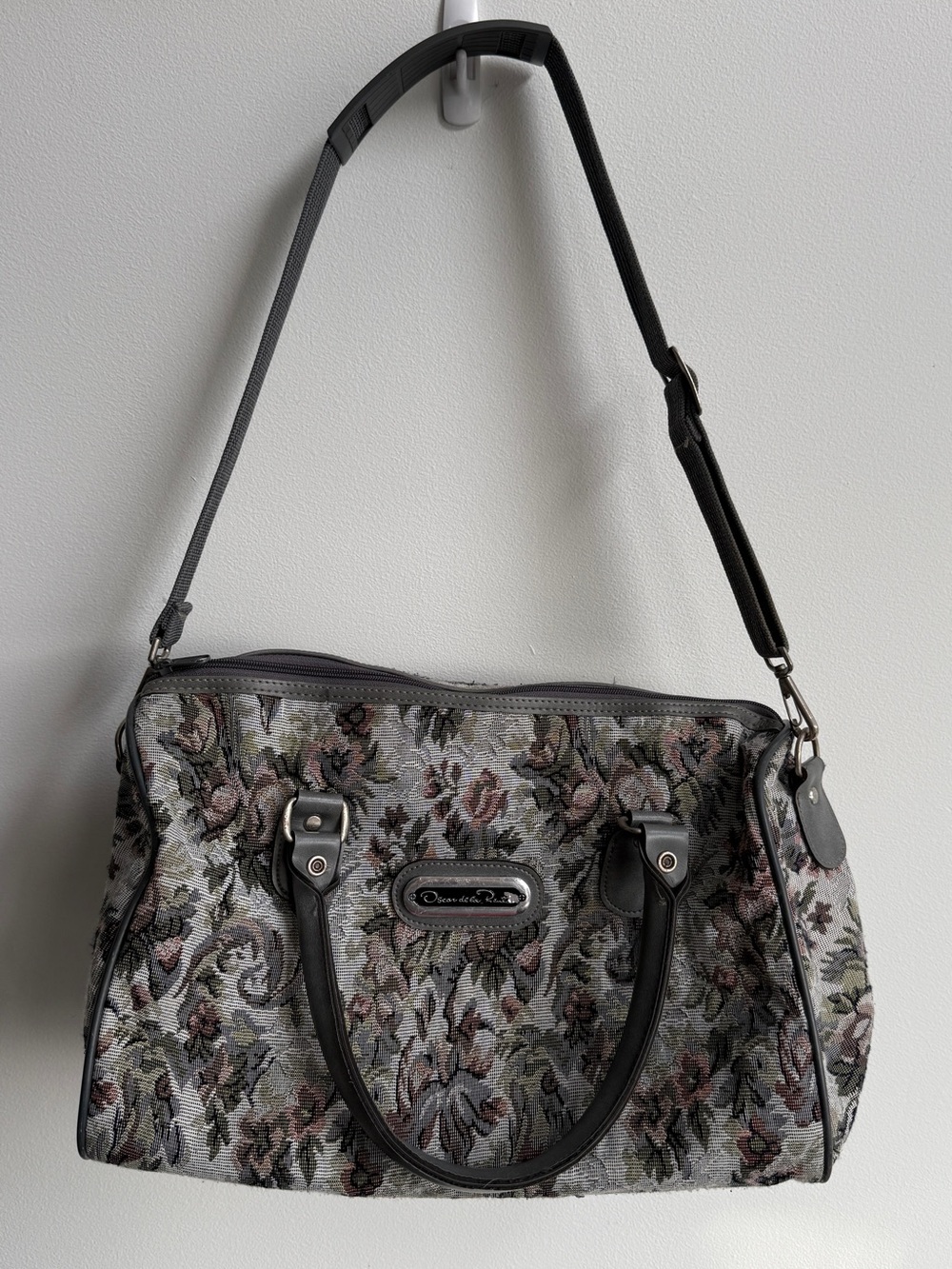 Vintage Oscar de la Renta travel bag